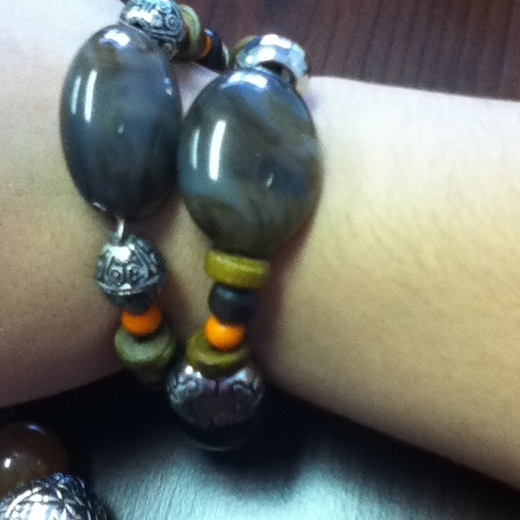 Just reduce Set with earrings n bracelet - Picture 2 of 4
