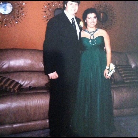 Kelly green and beaded prom dress - Picture 1 of 1