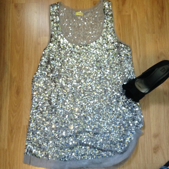 🚫Reserved for kmirchan🚫Sparkly Tank Top