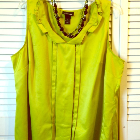 🚫Sold to Tannika 🚫 Lime Green Sleeveless Top