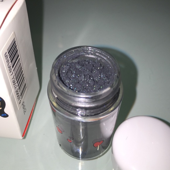 MAC Pigment "Magic Spells" from Archie's - Picture 4 of 4