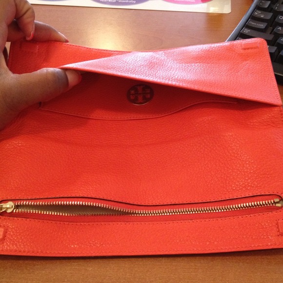 Authentic TB leather clutch - Picture 2 of 3