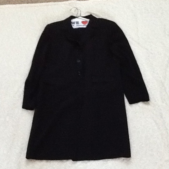 **Reduced**Women's 2 Piece Suit - Picture 2 of 3