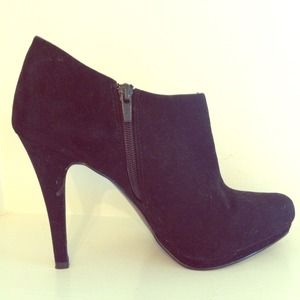 Ankle bootie