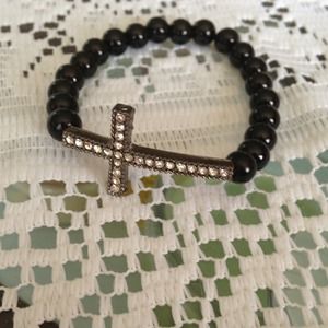 Black gloss pearl cross bracelet