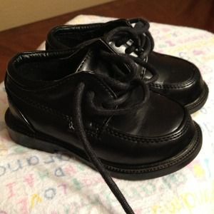 Toddler boys dress shoes, size 5