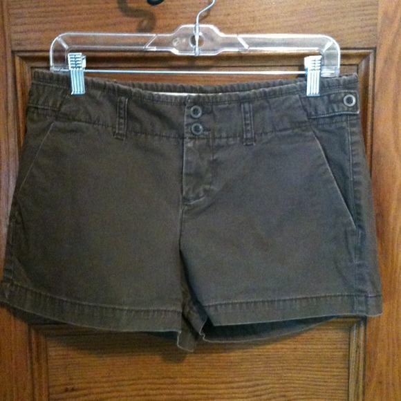 Gap brown favorite chino short size 6