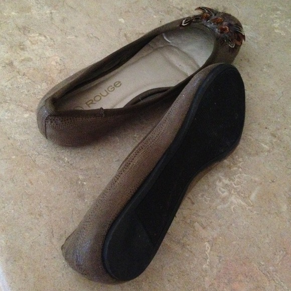 Flats !! - Picture 2 of 2