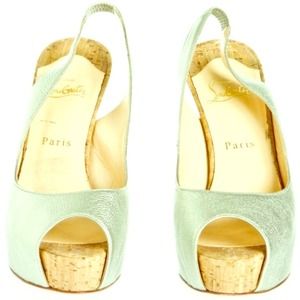 👠👠👠👠SOLD👠👠👠😍Christian Louboutin