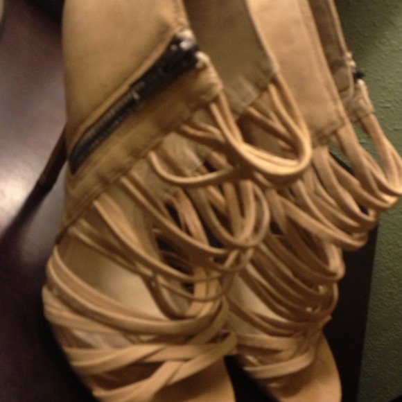 ❤SOLD❤ Aldo suede strappy heels 7.5