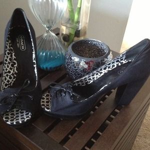 Reserve for thebrazenskirt ✨Black Coach Shoes