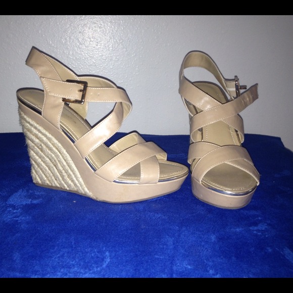 ON HOLD Till 4/26/13 BCBGeneration size 7