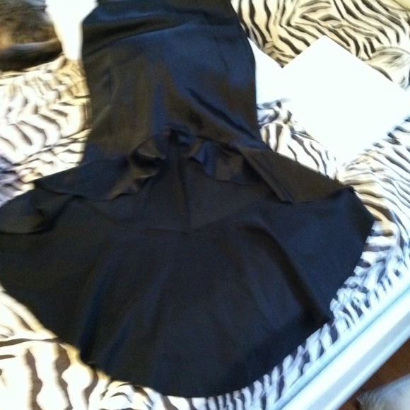 REDUCED:Show stopping dress - Picture 4 of 4