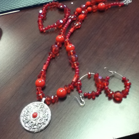 Just reduce Necklace set
