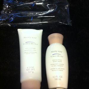 3-in-1 cleanser and Time wise moisturizer trade*
