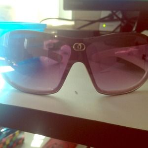 Chic sunglasses