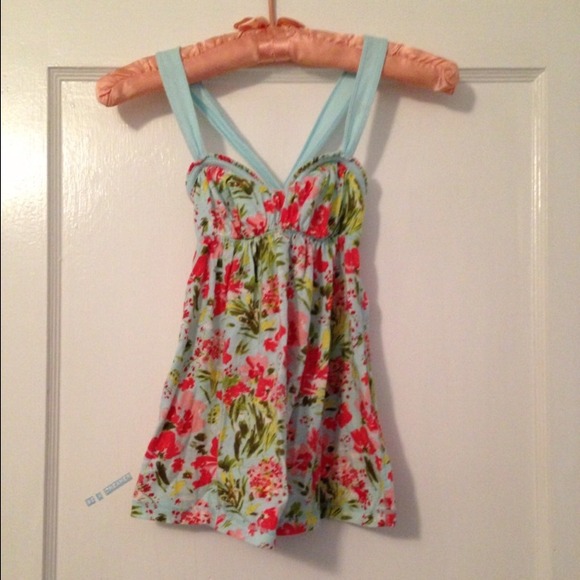 ⛔HOLD⛔Two tanks bundled