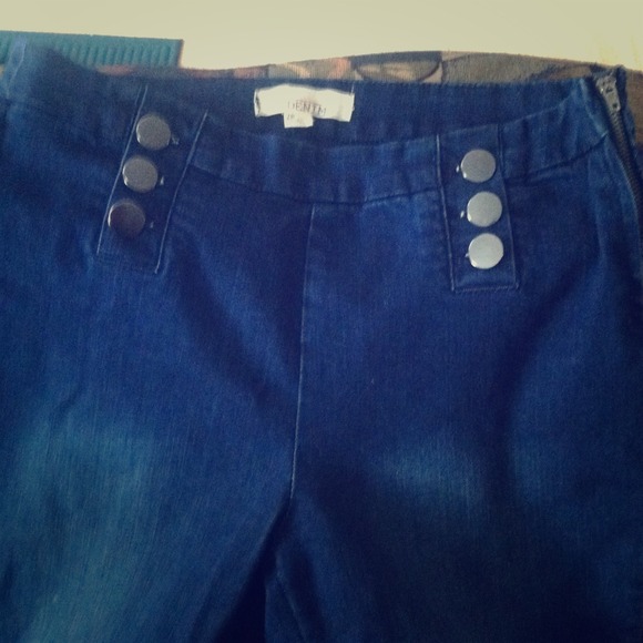 🚫TRADED🚫 Dark wash high waisted jeans