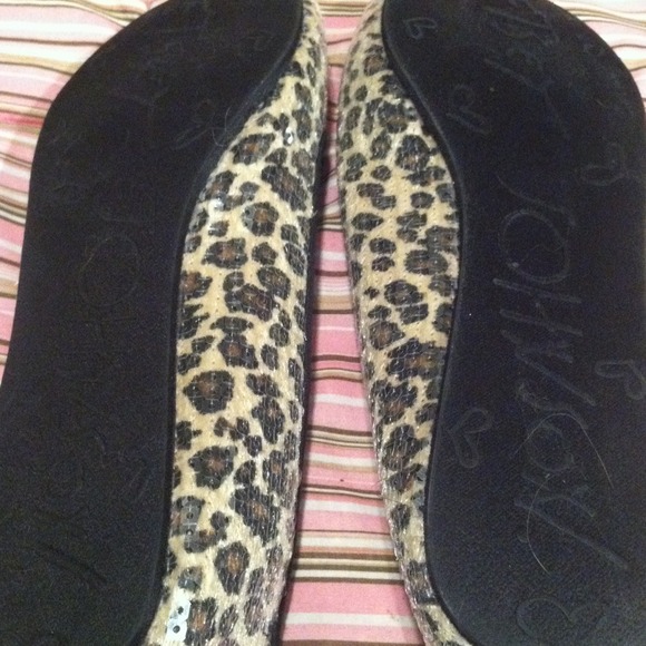 Flats - Picture 2 of 3