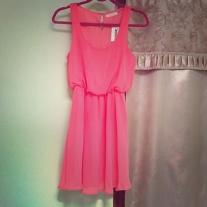 Stunning summer dress🌸