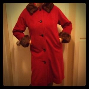 ⬇REDUCED⬇ Vintage Coat with Fur Collar and Cuffs