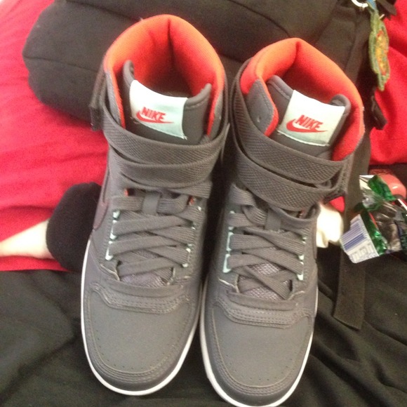 ❌SOLD❌Brand NEW Nike - Picture 2 of 4