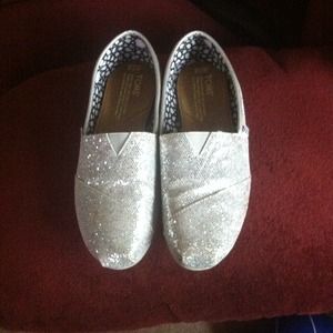 Silver toms