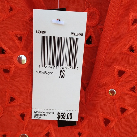 SOLD New wTags GRACE ELEMENTS Designer eyelet top - Picture 4 of 4