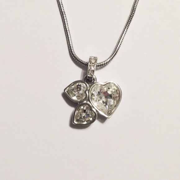 ❌SOLD❌AUTHENTIC Swarovski Crystal Necklace