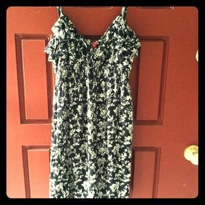 Cute black and white dress!