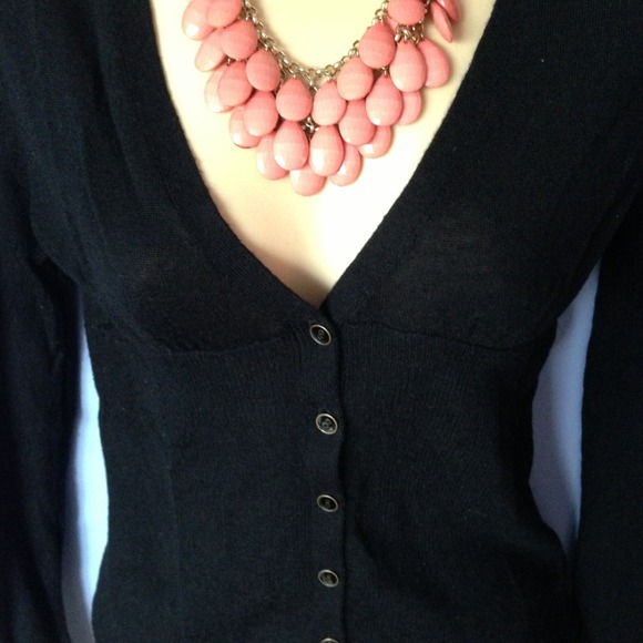 Button up sweater - Picture 2 of 2