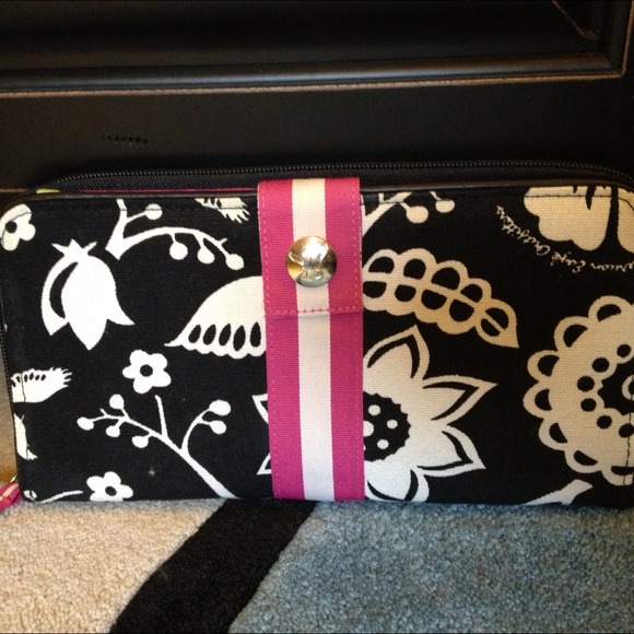 Sold!American Eagle clutch