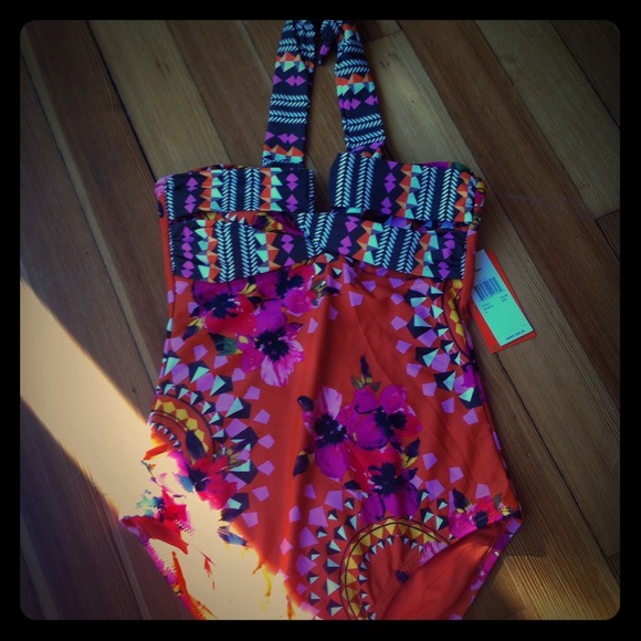 Sold......Leilani Lux Swimsuit Sz 8
