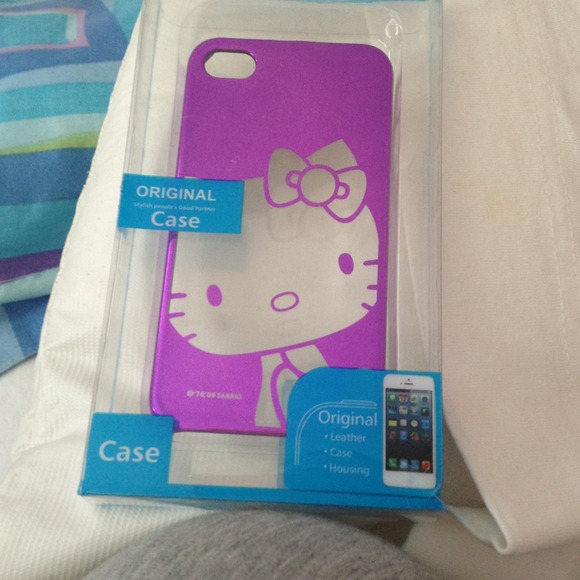 🔵🔴SOLD🔴🔵 Brand new hello kitty iphone  4 case
