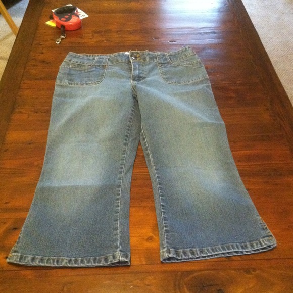 Blue jean capris