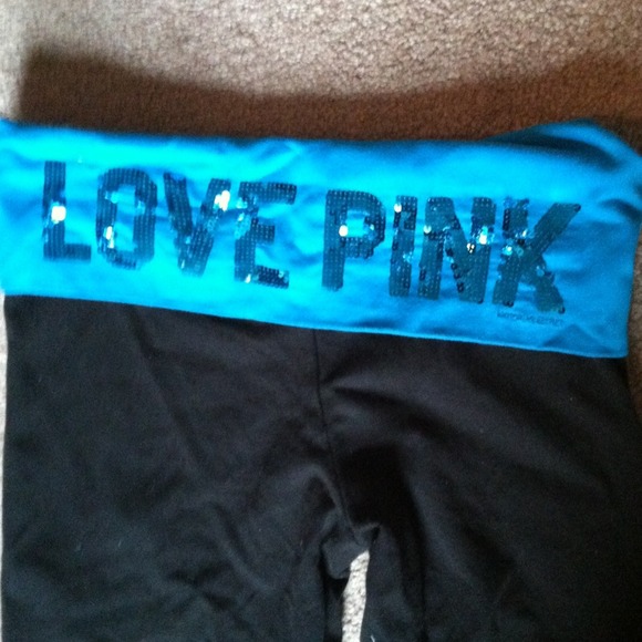 ❤SOLD❤Victoria Secret sequined yogas! - Picture 2 of 3