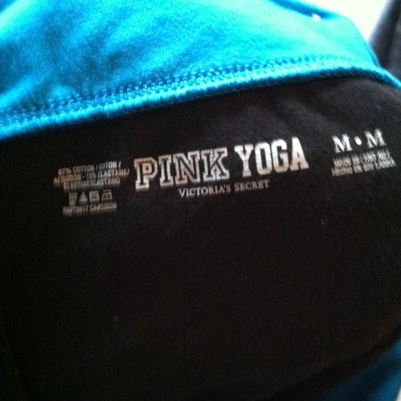 ❤SOLD❤Victoria Secret sequined yogas! - Picture 3 of 3