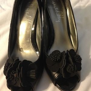PRICE REDUCED!! Black Sam and Libby heels