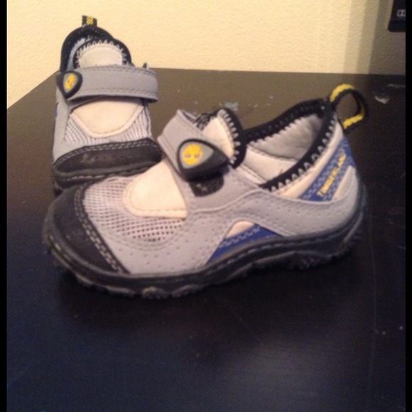 Timberland toddler shoes size 7