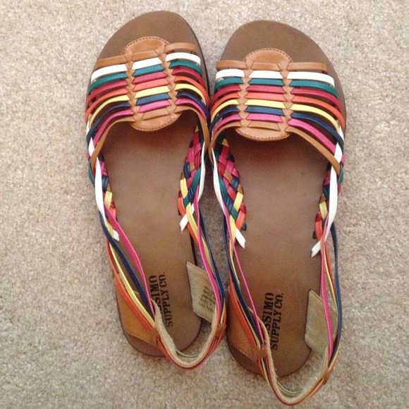 Colorful hurache sandal & hippie sweater bundle