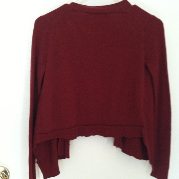 Maroon sweater - Picture 2 of 2