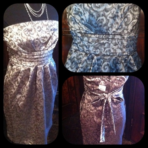 Host Pick2xSilver satin Baroque  strapless dress