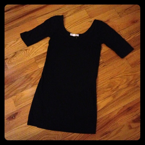 Black, semi off shoulder tunic :)