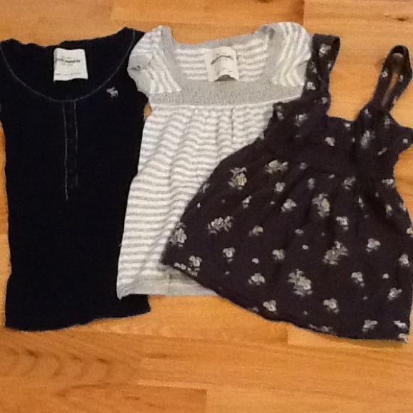 ❌BUNDLED AND SOLD❌A&F top bundle- girl