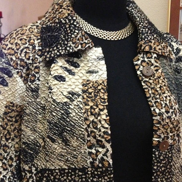 💋SOLD💋Reversible jacket. - Picture 2 of 3