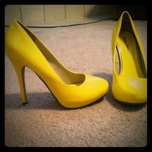 Yellow patent heals