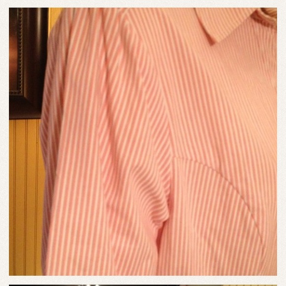 💘Pink & white striped top - Picture 2 of 2