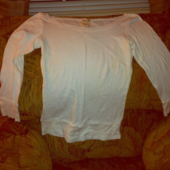 Hollister quarter length sleeve top