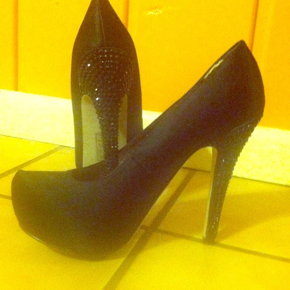 Black heels from shoe dazzle.com **paypal**