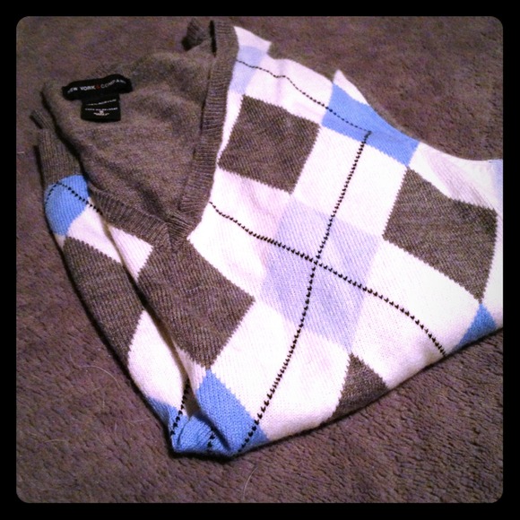 Grey & argyle sweater